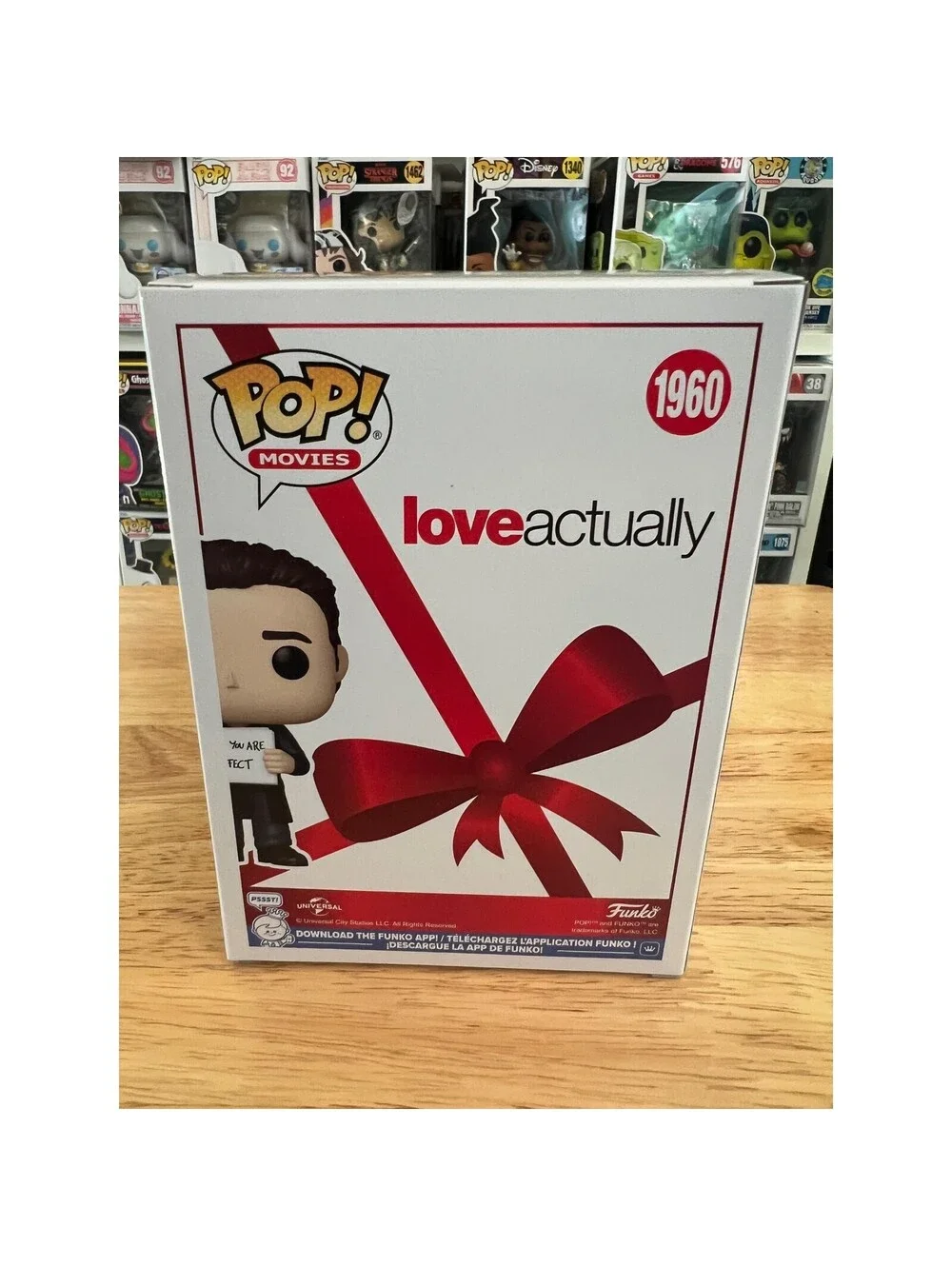 Mark w/ Sign Love Actually Funko Pop #1960 Movies Christmas Lincoln Holidays